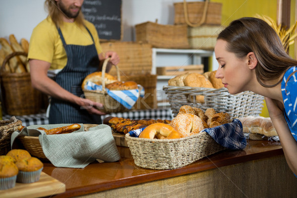 Donna counter panetteria shop uomo pane Foto d'archivio © wavebreak_media