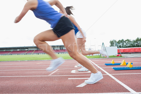 Futók versenypálya nő test sportok tornaterem Stock fotó © wavebreak_media