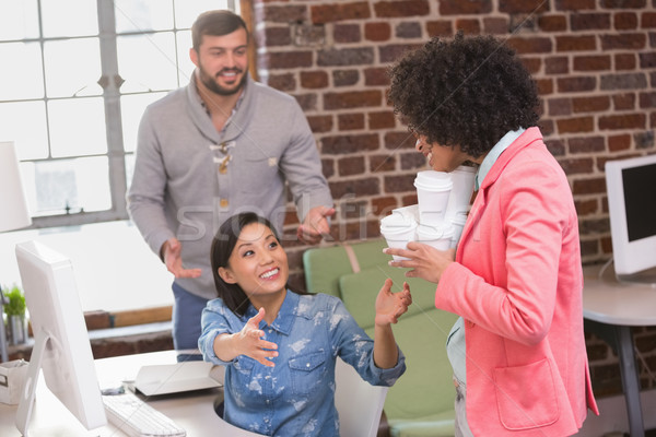 [[stock_photo]]: Bureau · collègues · jetable · verres · jeunes · femme