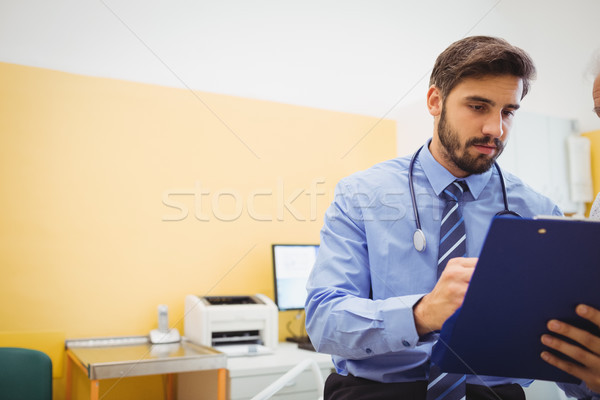 Foto stock: Paciente · consultor · médico · hospital · profissional · masculino