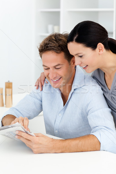 Paar schauen etwas Zeitung Küche Business Stock foto © wavebreak_media