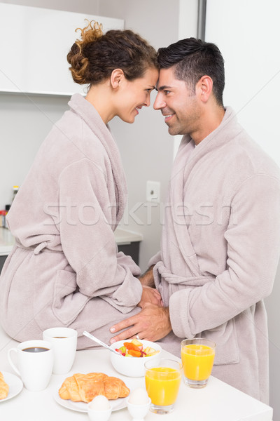 Romántica Pareja desayuno junto casa cocina Foto stock © wavebreak_media