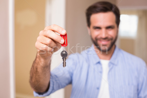 Casual homem casa chave nova casa Foto stock © wavebreak_media