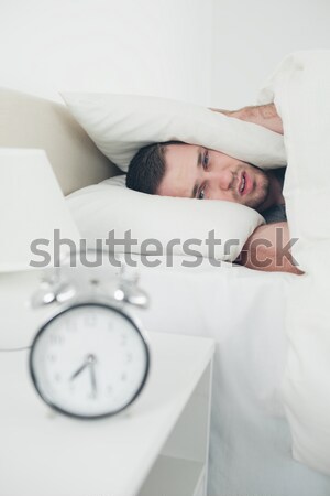 Stockfoto: Portret · vrouw · oren · wekker · slaapkamer · home