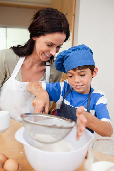 Stockfoto: Moeder · zoon · samen · keuken · cake
