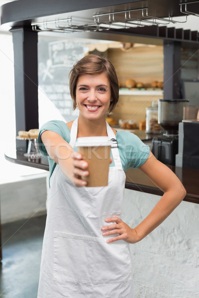 Güzel barista gülen kamera tek kullanımlık Stok fotoğraf © wavebreak_media