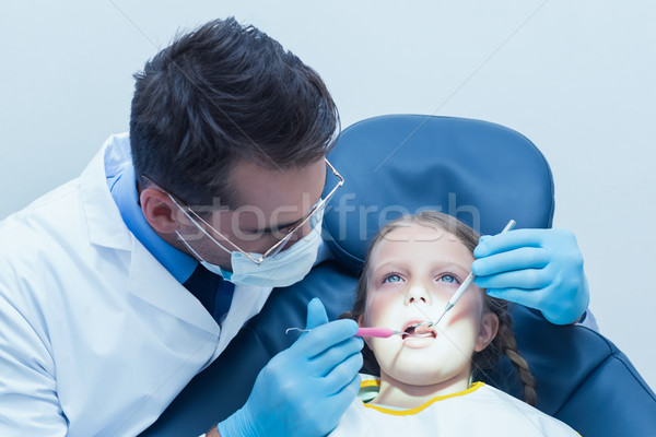 Masculin dentist fete dinţi stomatologi Imagine de stoc © wavebreak_media