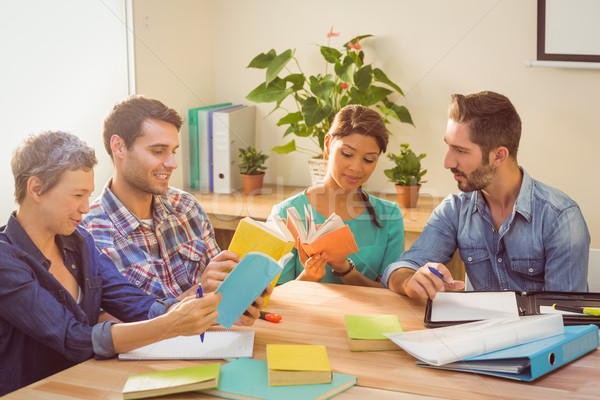 Stockfoto: Groep · collega's · lezing · boeken · kantoor · business