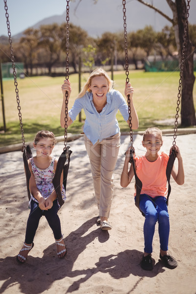 Foto d'archivio: Ritratto · swing · scuola · parco · giochi