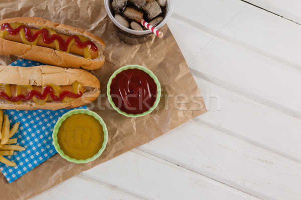 Hot dog koude drank pakpapier plaat vlees Stockfoto © wavebreak_media