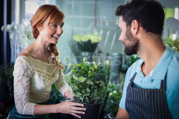 [[stock_photo]]: Couple · femme · fleur · crayon