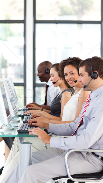 Geschäftsfrau arbeiten Call Center Kollegen Computer Büro Stock foto © wavebreak_media