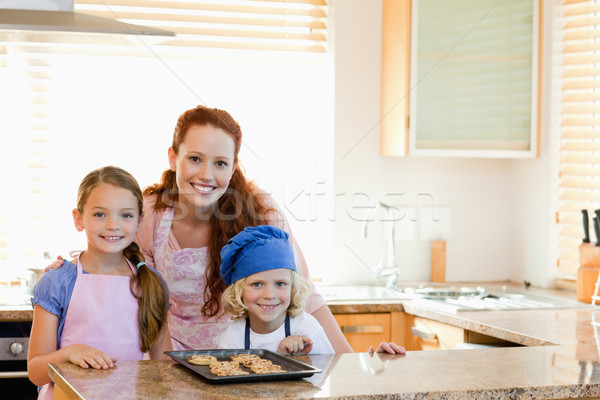 ストックフォト: 母親 · 一緒に · 子供 · クッキー · キッチン · 女性