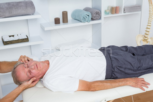 Man hoofd massage medische kantoor senior Stockfoto © wavebreak_media