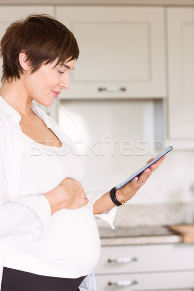 Stockfoto: Zwangere · vrouw · home · keuken · gelukkig · zwangere
