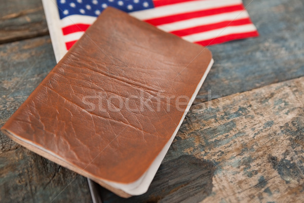 Visum amerikanische Flagge Holztisch Sicherheit blau Stock foto © wavebreak_media