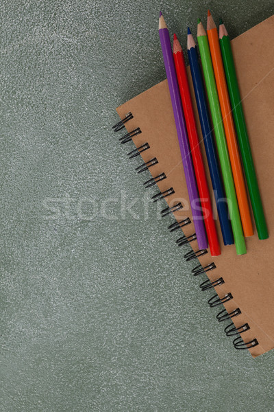 Foto stock: Cor · lápis · livro · quadro-negro · janela