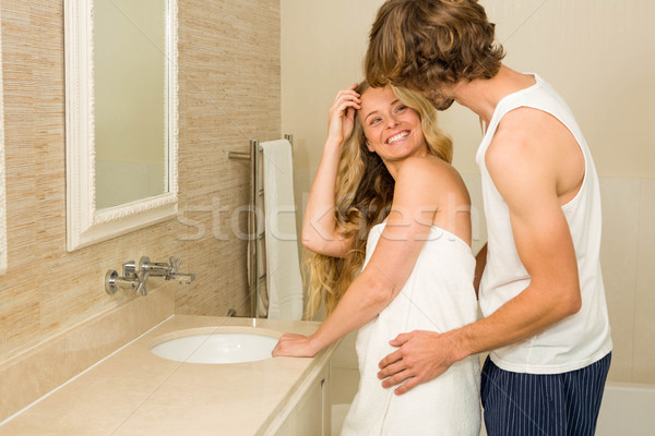 Cute couple regarder autre salle de bain [[stock_photo]] © wavebreak_media