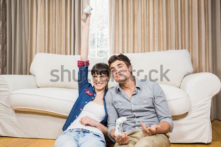 Attentif couple regarder horreur film télévision [[stock_photo]] © wavebreak_media