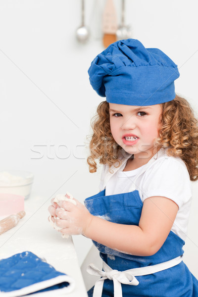 Fetita bucătărie acasă casă fată Imagine de stoc © wavebreak_media