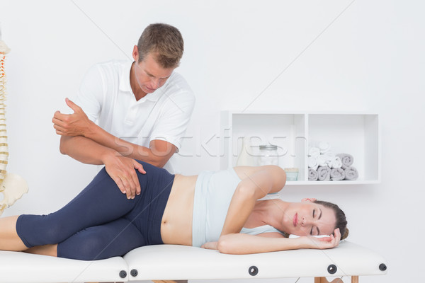 Stockfoto: Arts · onderzoeken · patiënt · medische · kantoor · vrouw