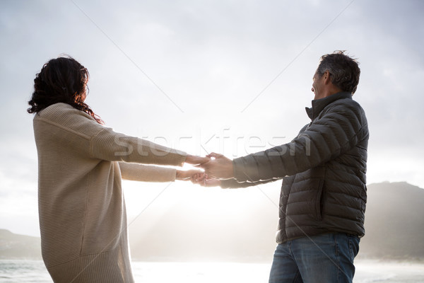 Romantic cuplu țin de mâini plajă om natură Imagine de stoc © wavebreak_media