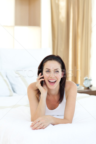 Mosolygó nő beszél telefon nő lány boldog Stock fotó © wavebreak_media