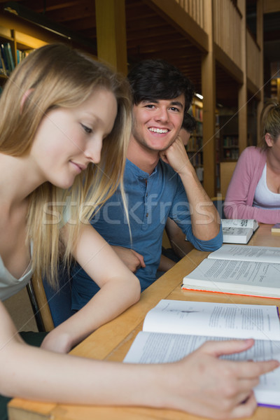 Stok fotoğraf: Erkek · öğrenci · çalışma · grup · gülen