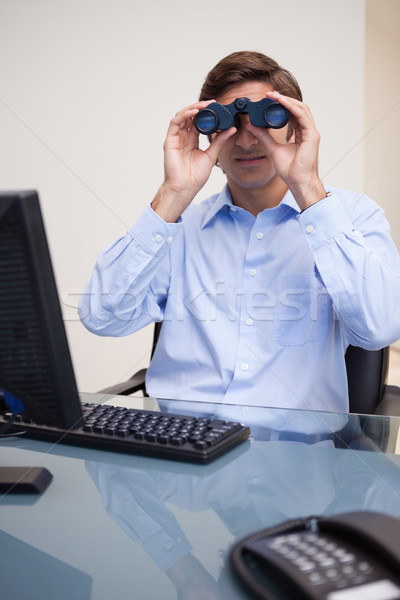ビジネスマン 見える 双眼鏡 コンピュータ 肖像 ストックフォト © wavebreak_media