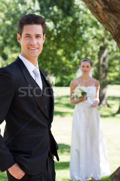 Boldog vőlegény menyasszony áll kert portré Stock fotó © wavebreak_media
