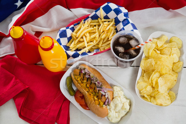 Amerikanische Flagge hot dog Holztisch Essen blau Stock foto © wavebreak_media