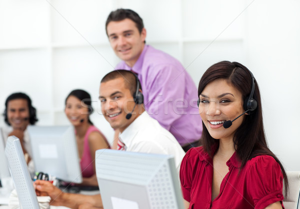 [[stock_photo]]: Positif · gens · d'affaires · casque · travail · bureau · affaires