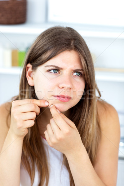 Stock foto: Unglücklich · Frau · Haut · Reinigung · Gesicht · stehen