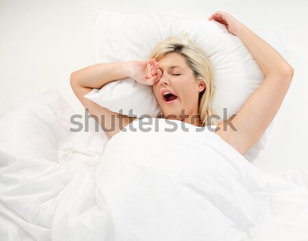 Foto stock: Belo · feminino · cama · mulher · sorrir