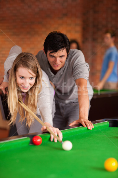Portret cuplu joc Snooker student acasă Imagine de stoc © wavebreak_media