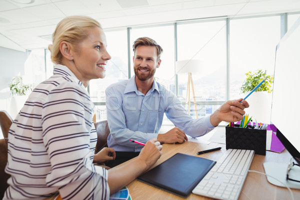 [[stock_photo]]: Souriant · ordinateur · personnel · bureau · bureau