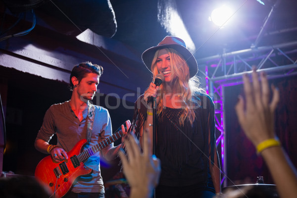 Stockfoto: Zanger · fase · discotheek · vrouw · muziek