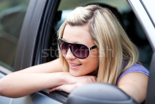 Encantador femenino conductor gafas de sol coche Foto stock © wavebreak_media