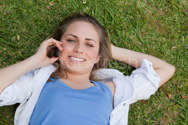 Jeunes souriant fille Retour [[stock_photo]] © wavebreak_media