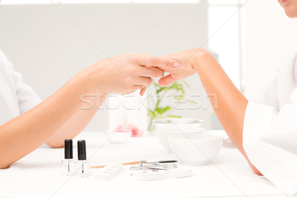 Homme clientèle clous spa salon de beauté [[stock_photo]] © wavebreak_media