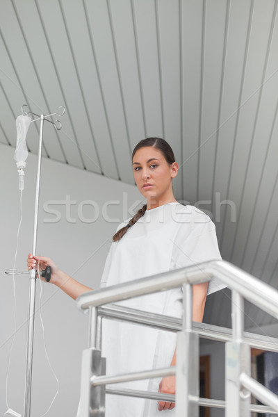 Malati paziente guardando fotocamera ospedale corridoio Foto d'archivio © wavebreak_media