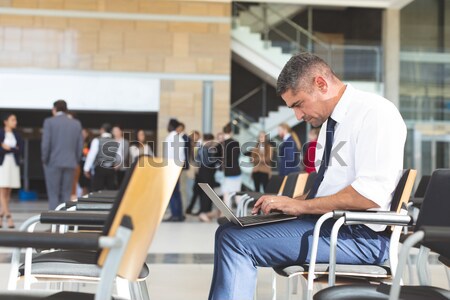 [[stock_photo]]: Enseignants · permanent · ordinateur · classe