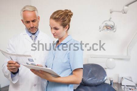 Tandarts assistent studeren tandheelkundige kliniek verpleegkundige Stockfoto © wavebreak_media