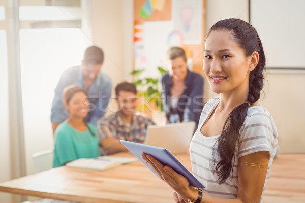 Stockfoto: Zakenvrouw · tablet · kantoor · jonge · team · computer