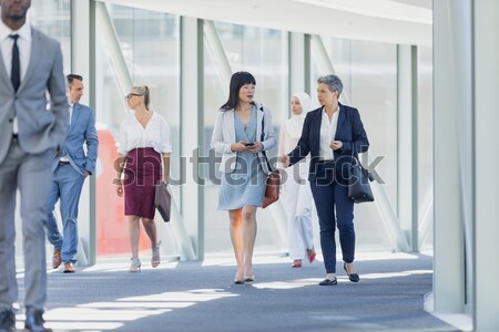 Zakenman arts verpleegkundige ziekenhuis gang business Stockfoto © wavebreak_media