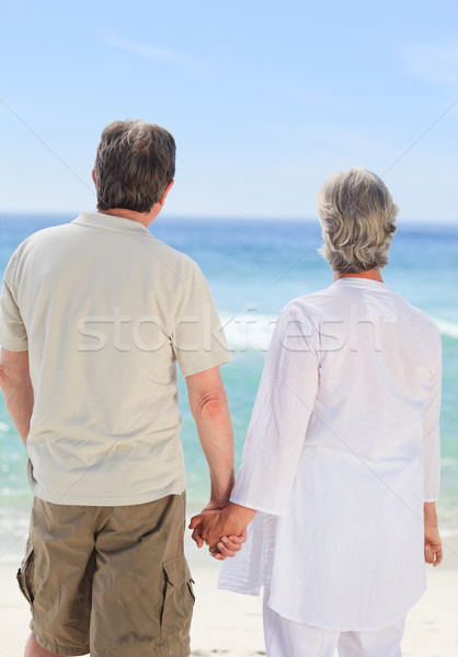 Feliz Pareja playa caminando femenino blanco Foto stock © wavebreak_media