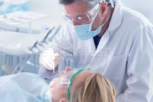 Zahnarzt OP-Maske Handschuhe halten Tool zahnärztliche Stock foto © wavebreak_media