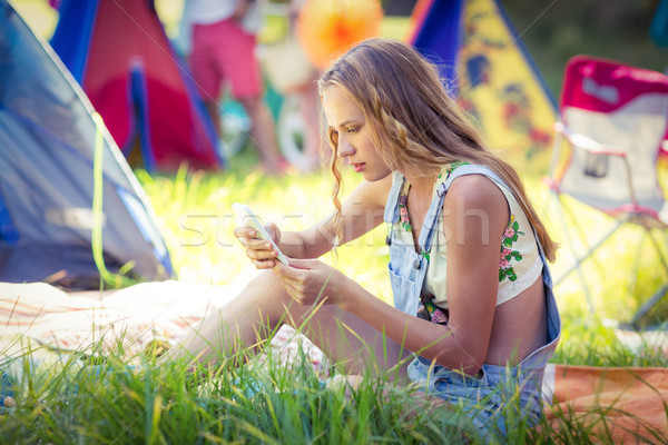 Frau Handy Campingplatz Internet Web Stock foto © wavebreak_media