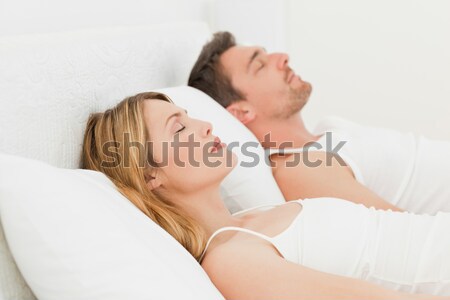 Knappe man zoenen vrouw wang slaapkamer Stockfoto © wavebreak_media