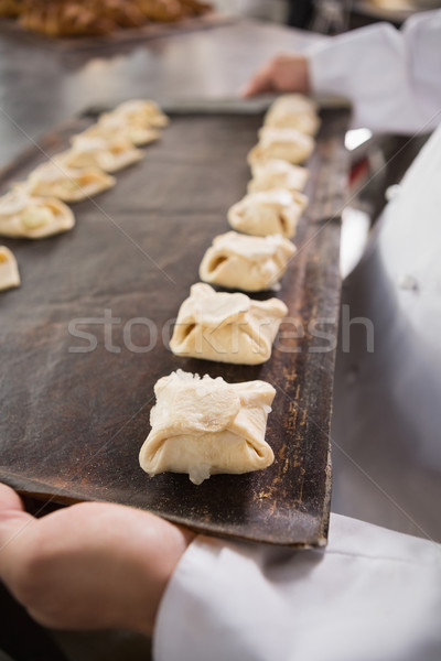 [[stock_photo]]: Baker · plateau · brut · cuisine
